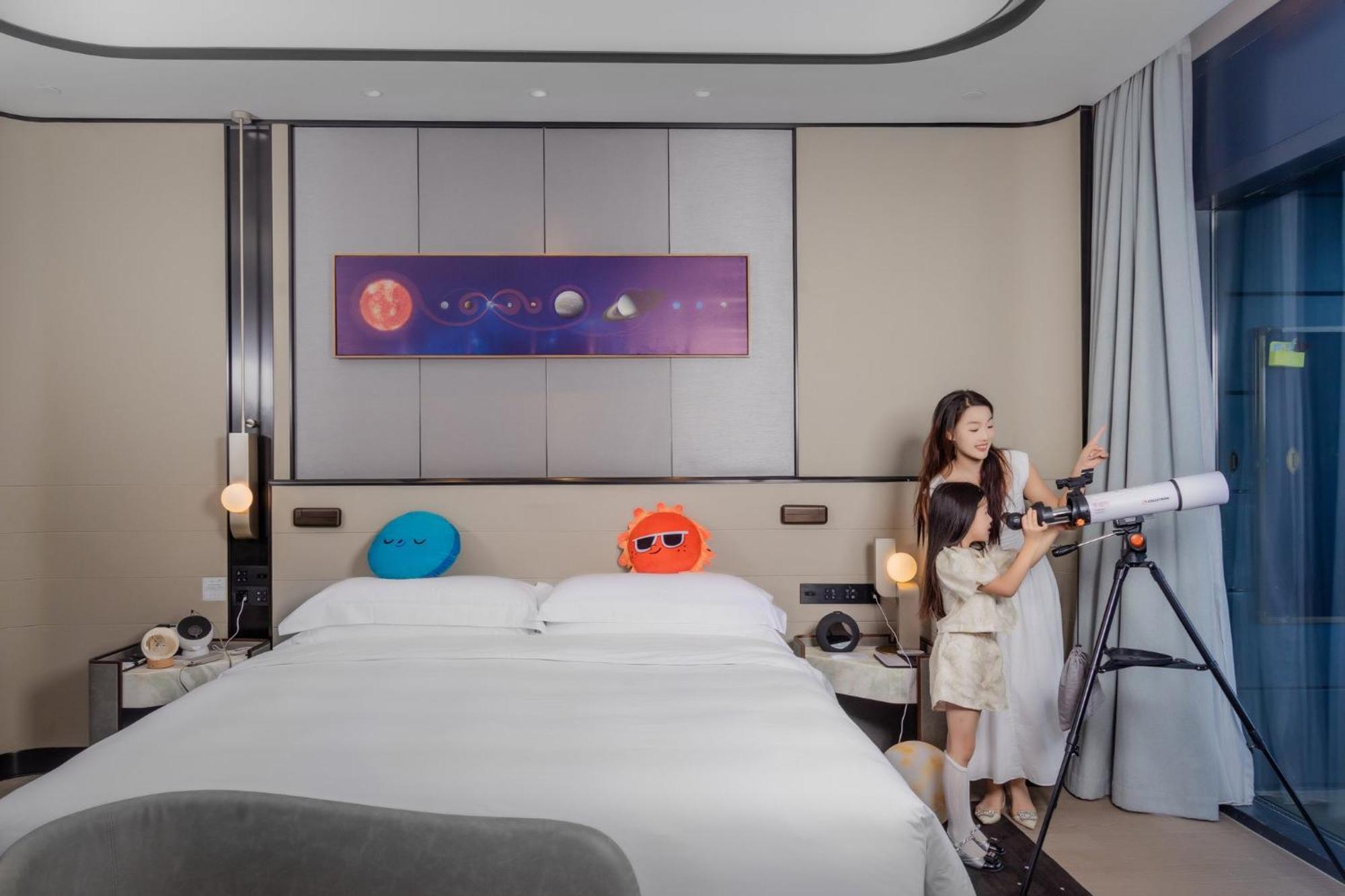Intercontinental Shanghai Harbour City By Ihg Nanhui Exterior photo