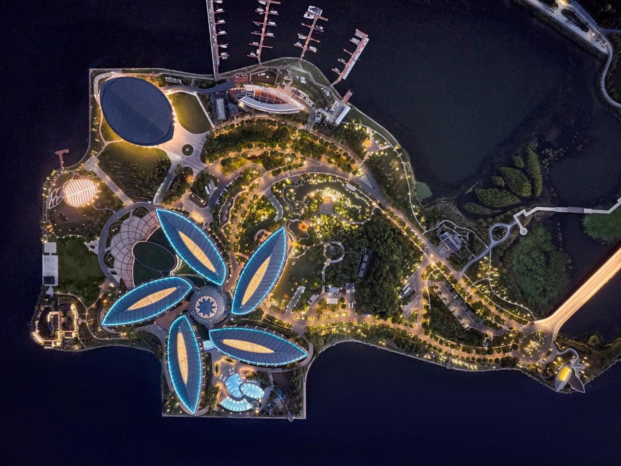 Intercontinental Shanghai Harbour City By Ihg Nanhui Exterior photo