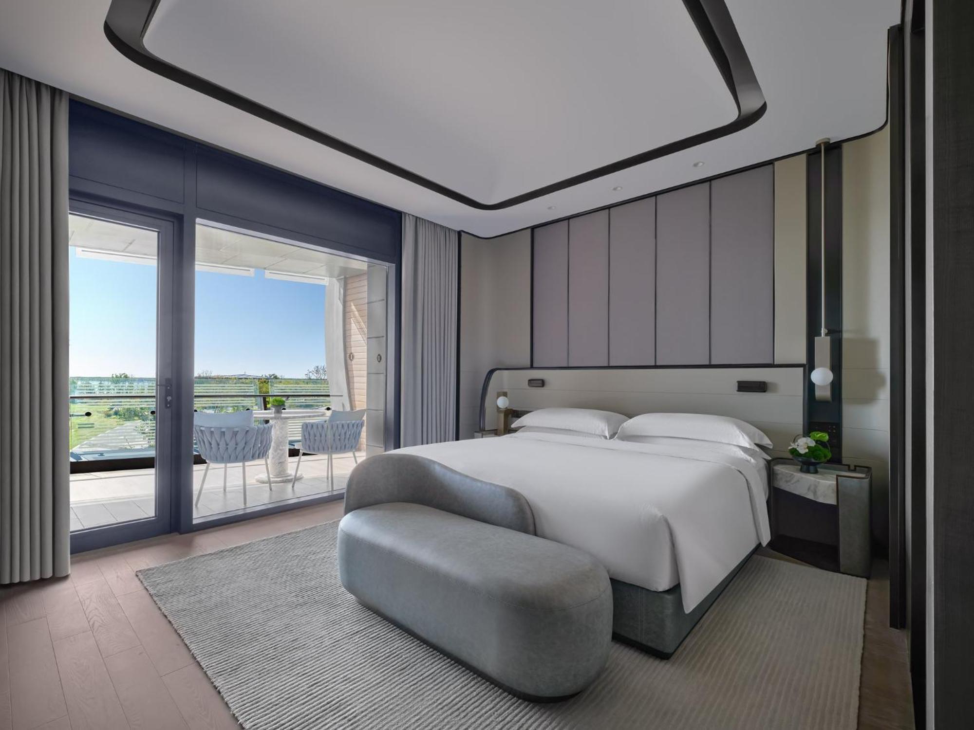Intercontinental Shanghai Harbour City By Ihg Nanhui Exterior photo